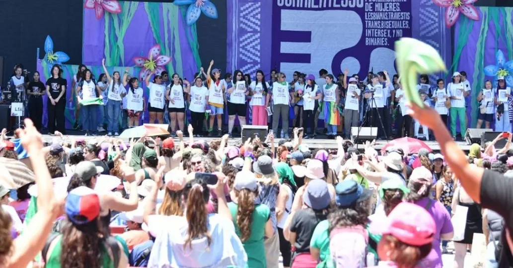 MARCHA FEMINISTA REVOLUCIONA CORRIENTES DESAFIANDO MILEI Y A LA ULTRADERECHA CON FUERZA