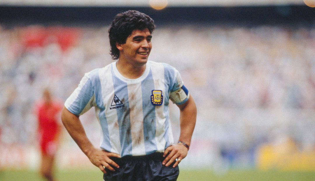 MARADONA, EL ÍDOLO QUE DESAFIÓ PODERES Y REESCRIBIÓ EL FÚTBOL CON REBELDÍA LATINA