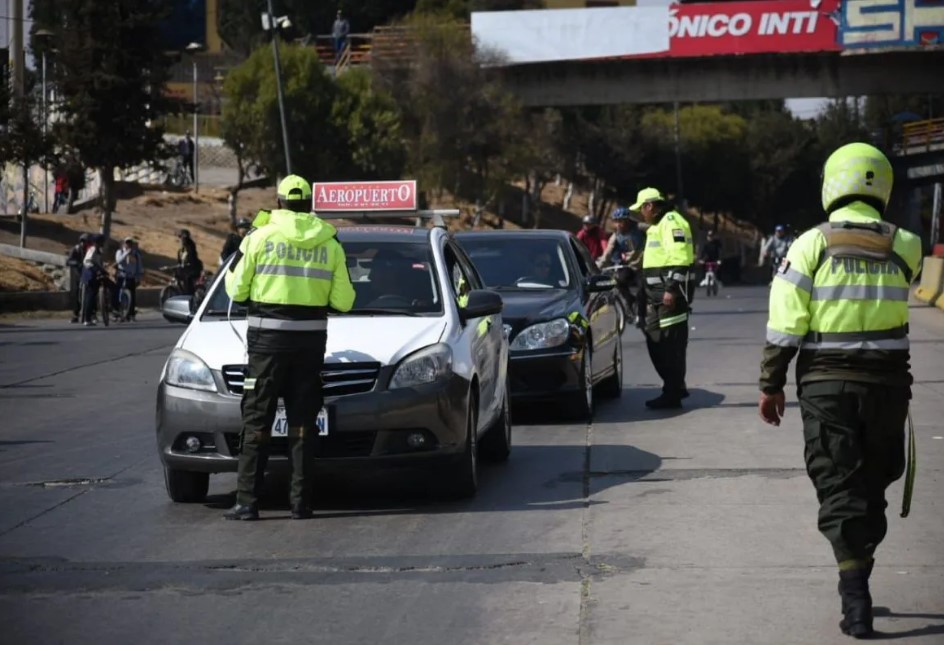 POLICÍA CIERRA COMISARÍAS DE TRÁNSITO Y REUBICA TODO EL PERSONAL