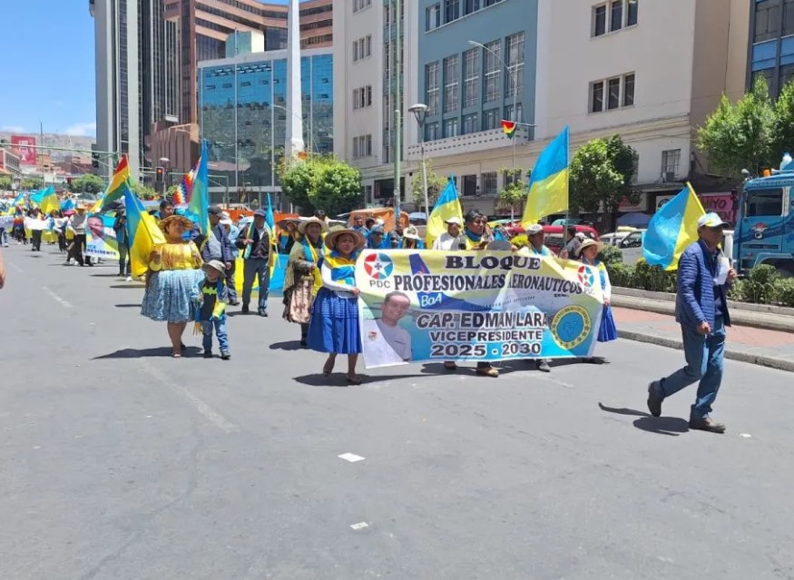 MARCHA CIUDADANA RESPALDA A EDMAND LARA EN CONFLICTO POLÍTICO