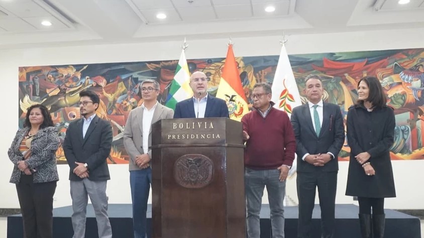 GOBIERNO ANUNCIA INSTALACIÓN DE MESAS DE DIÁLOGO POR DECRETO SUPREMO 5503