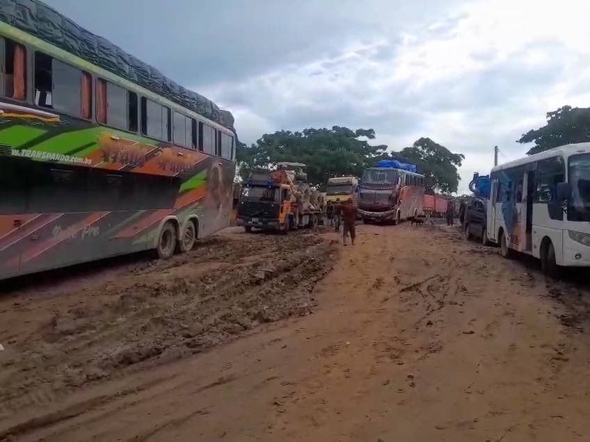 CRUCE DEL RÍO MAMORÉ QUEDA INTRANSITABLE EN TEMPORADA LLUVIOSA