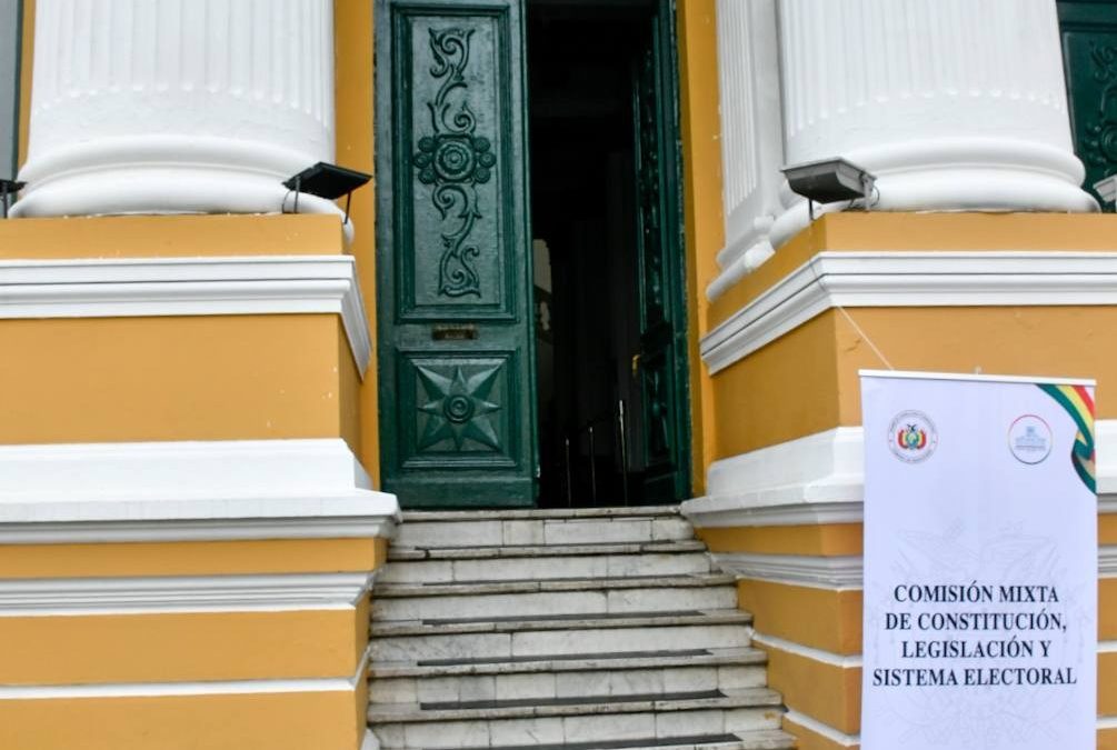 CONCLUYE TERCERA JORNADA DE POSTULANTES AL TSE