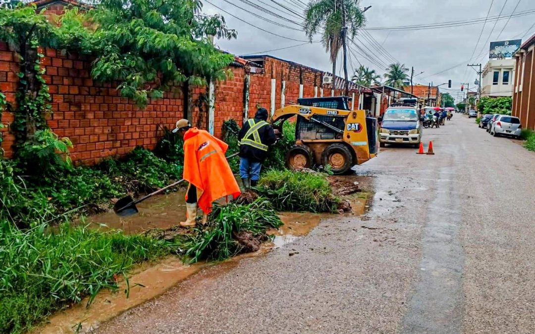 TRINIDAD EJECUTA LIMPIEZA INTEGRAL DE DRENAJES URBANOS PARA PREVENIR INUNDACIONES