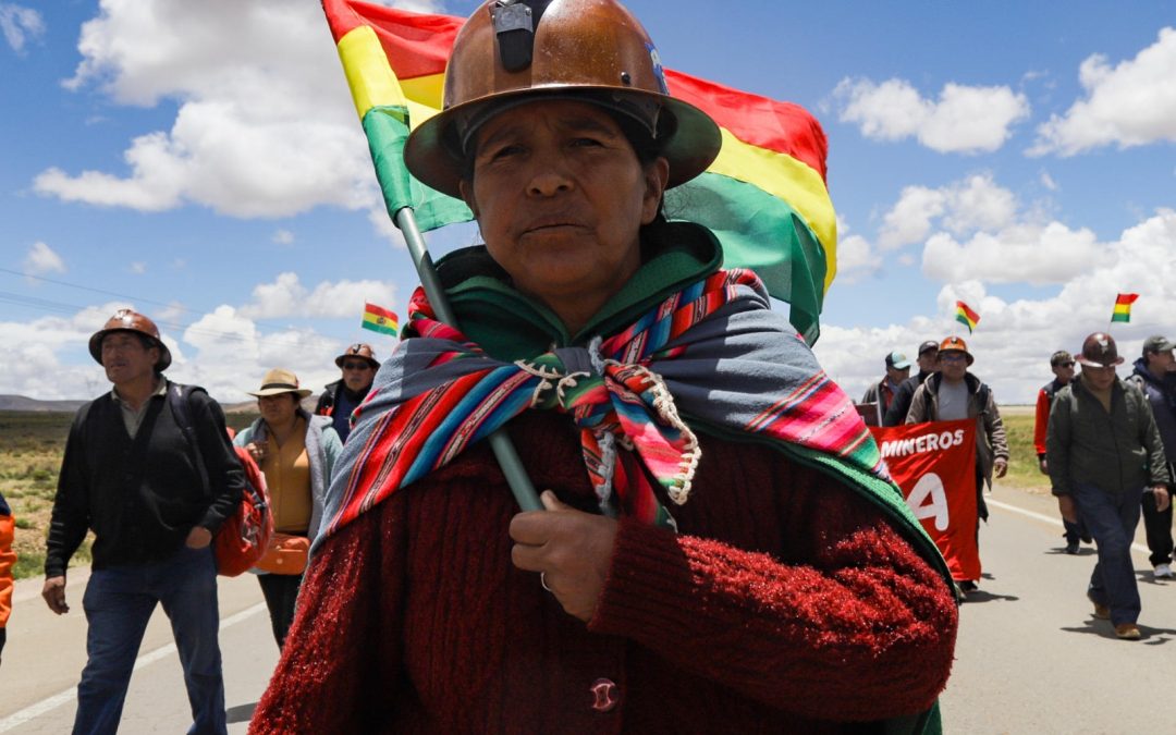 MULTITUDINARIA MARCHA “BOLIVIA NO SE VENDE” BAJA A LA PAZ EXIGIENDO AL GOBIERNO ABROGAR EL DS 5503