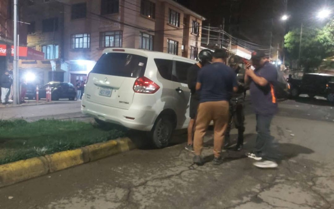 ACRIBILLAN EN TARIJA A MAURICIO ARAMAYO, HOMBRE CERCANO DEL PRESIDENTE RODRIGO PAZ