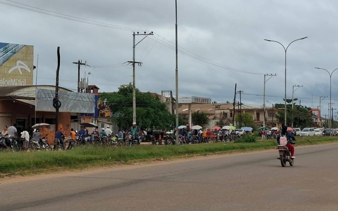 PESE AL RECHAZO Y EL ANUNCIO DE UN PARO, YPFB MANTIENE GASOLINA ESPECIAL PLUS EN TRINIDAD