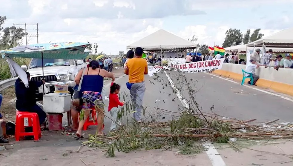 PRODUCTORES DE SOYA RETOMARAN LOS BLOQUEOS CONTRA EL DECRETO 5547