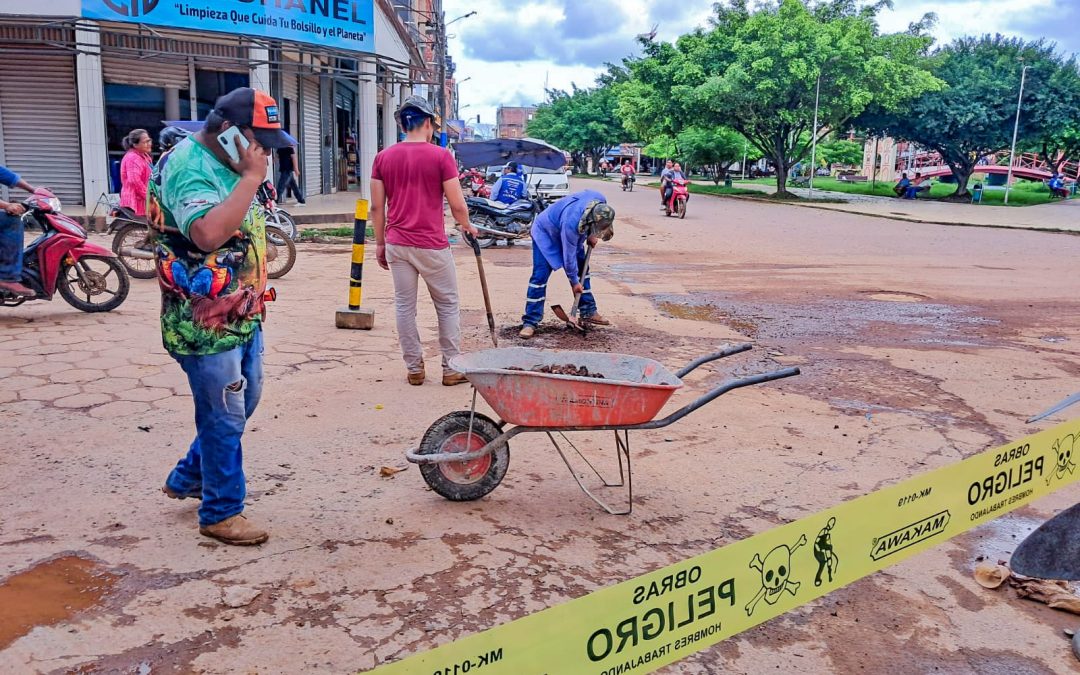 TRINIDAD EJECUTA MEJORAMIENTO VIAL PERMANENTE PESE A LLUVIAS Y DESGASTE URBANO