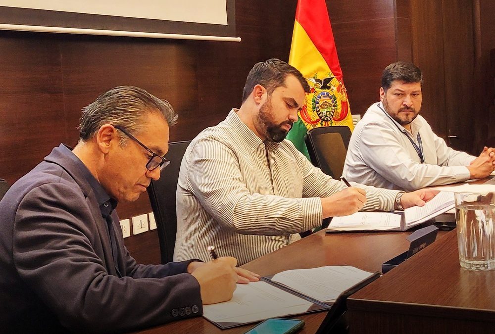 BANCO UNIÓN FIRMA ALIANZA PARA EXPANDIR EDUCACIÓN FINANCIERA
