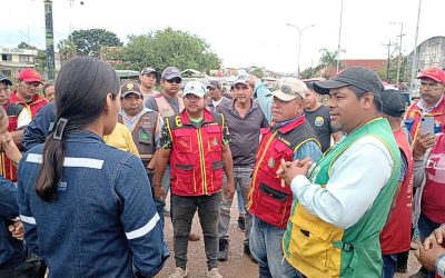 TRINIDAD COLAPSA SIN GASOLINA NI SIQUIERA DE MALA CALIDAD