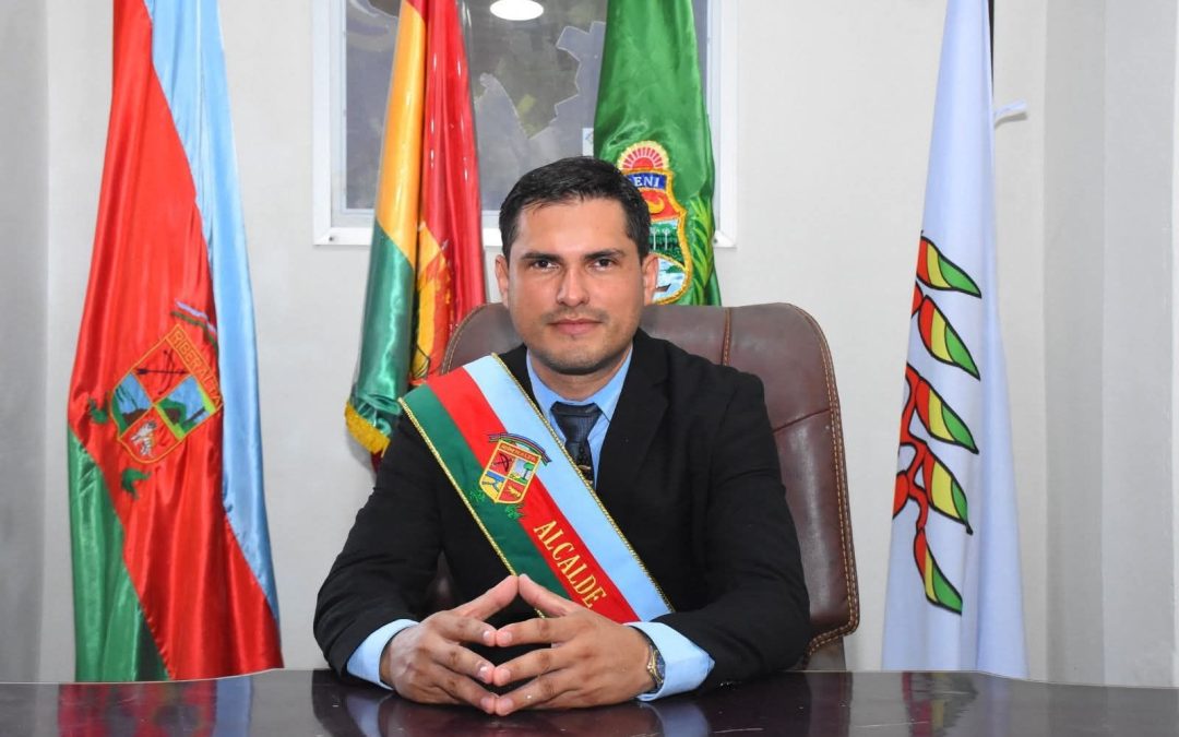 PÉREZ ROCA ASUME ALCALDÍA DE RIBERALTA Y FIJA TRABAJO EN CALLES Y BARRIOS