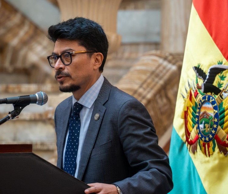 CANCILLER ANUNCIA ACCIONES CONTRA ALGUNOS MEDIOS DE COMUNICACIÓN
