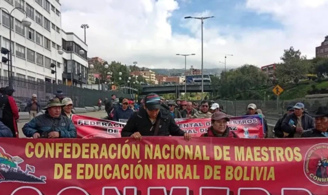 MAGISTERIO RECHAZA DECRETO 5621 POR ROMPER ACUERDO FIRMADO