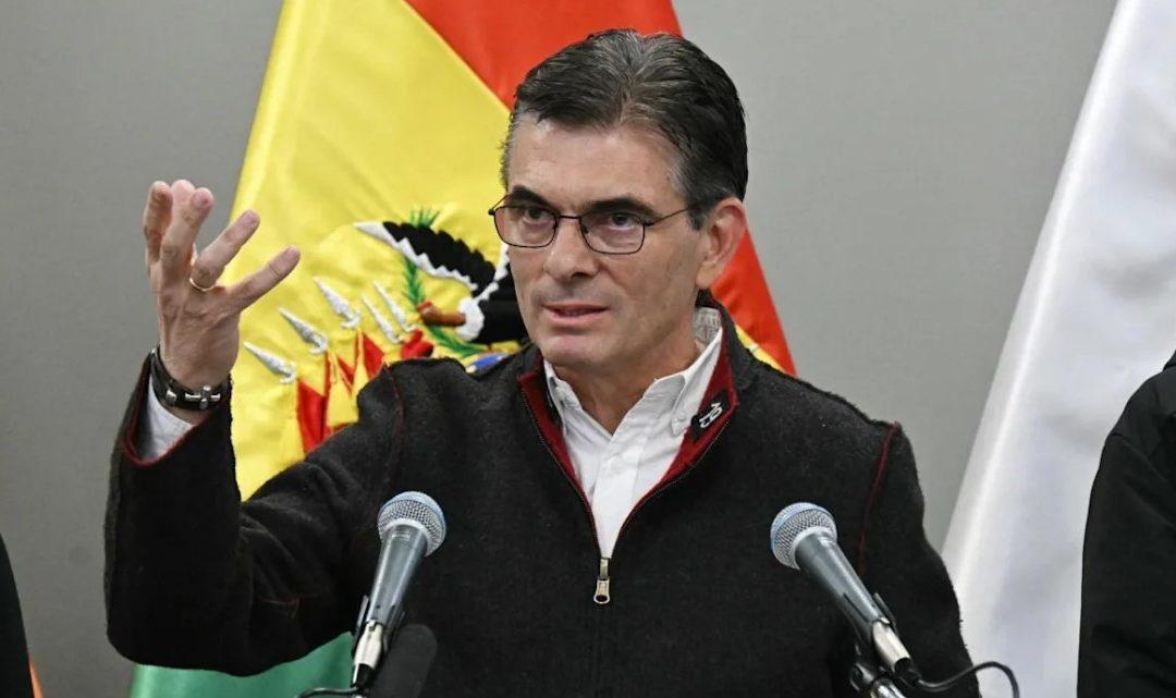 RODRIGO PAZ CIERRA EL DIÁLOGO Y LLAMA “VÁNDALOS” A LOS MOVILIZADOS