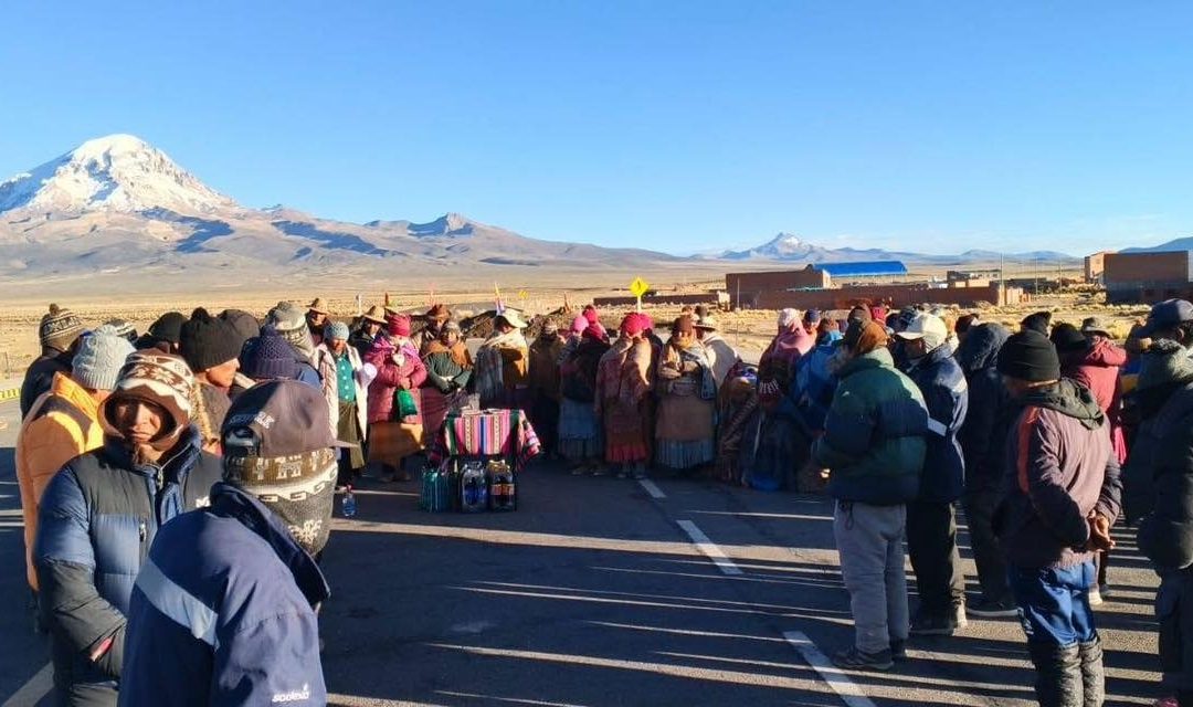 CSUTCB DESCARTA DIÁLOGO Y MANTIENE BLOQUEOS HASTA NUEVA DECISIÓN DE LAS BASES