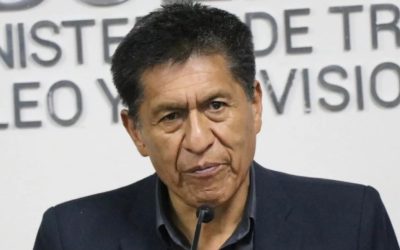 EXMINISTRO DENUNCIA QUE EXTRANJEROS INFLUYEN EN LAS DECISIONES DE PAZ