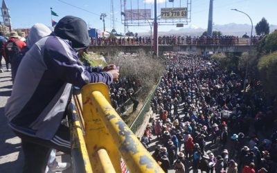 GOBIERNO EMPUJA AL PAÍS HACIA UNA CRISIS MAYOR