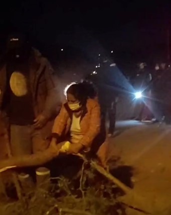 INTENTO DE DESBLOQUEO DESATA TENSIÓN EN CRUCE CAMPANARIO DE YOTALA