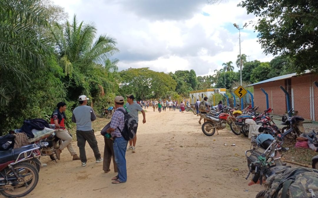 POLICÍA RECIBE ADVERTENCIA Y CRECE LA TENSIÓN POR TOMA DEL CAMPO HUMBERTO SUÁREZ