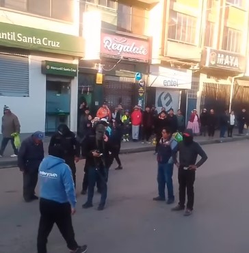 COB DENUNCIA APREHENSIÓN ILEGAL Y EXIGE LIBERTAD INMEDIATA DE CINCO DIRIGENTES
