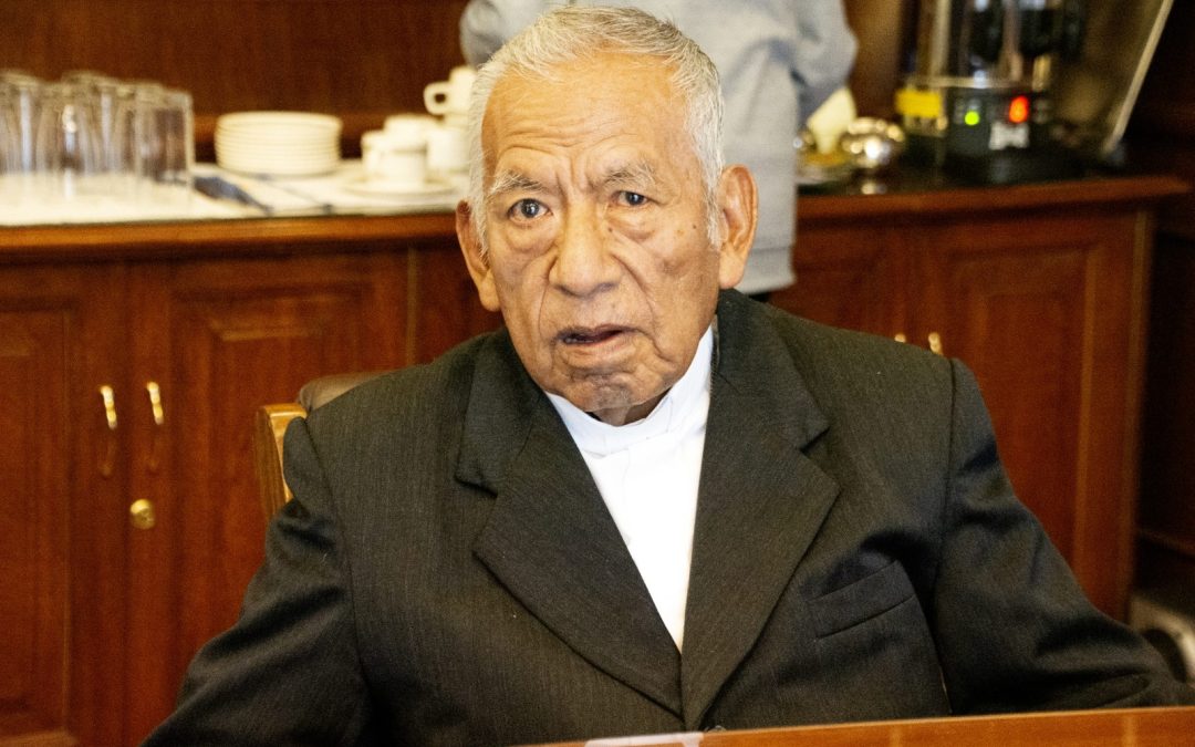 CARDENAL TICONA RECLAMA ACUERDOS Y PONE LA VIDA POR ENCIMA DEL CONFLICTO