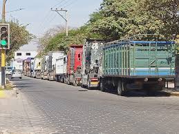 YPFB EXTIENDE EL DESABASTECIMIENTO POR TEMOR A REPETIR CRISIS DE GASOLINA ADULTERADA