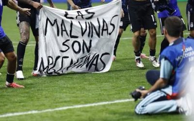 LA BANDERA QUE DESAFIÓ LOS CONTROLES Y EMOCIONÓ A ARGENTINA