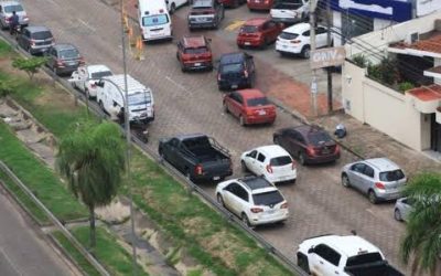ESCASEZ DE DÓLARES PUEDE PROLONGAR LAS FILAS POR COMBUSTIBLE HASTA DICIEMBRE