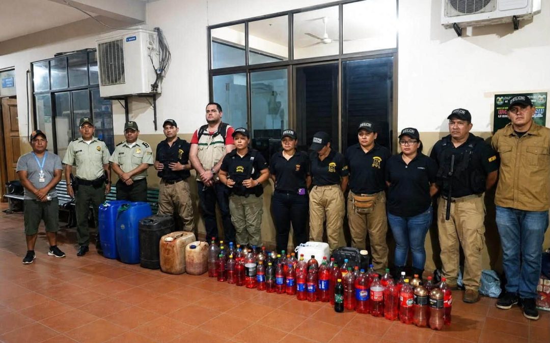 DETIENEN A ACOPIADORA QUE UTILIZABA MENORES PARA REVENDER GASOLINA ILEGALMENTE EN RIBERALTA