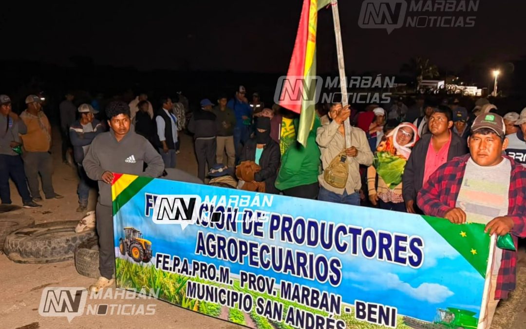 PRODUCTORES DEL PUENTE SAN PABLO, BENI, BLOQUEAN Y EXIGEN ABROGACIÓN DEL DS 5675