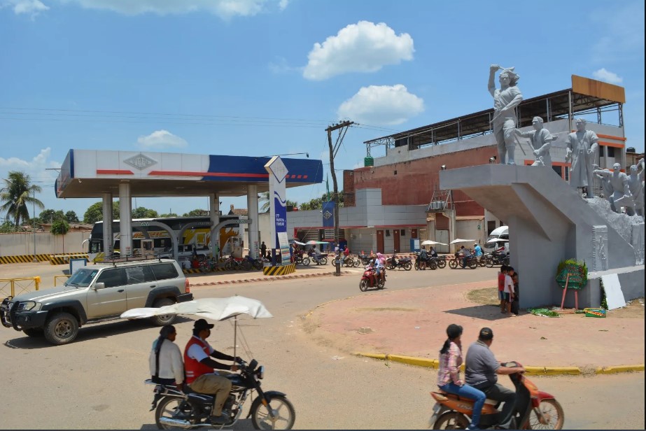 FALTA COMBUSTIBLE EN TRINIDAD Y TRANSPORTISTAS ADVIERTEN NUEVAS FILAS