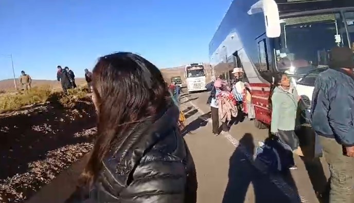 TRANS COPACABANA DENUNCIA RETENCIÓN DE PASAJEROS Y EXIGE ESCLARECER AMENAZAS EN UYUNI