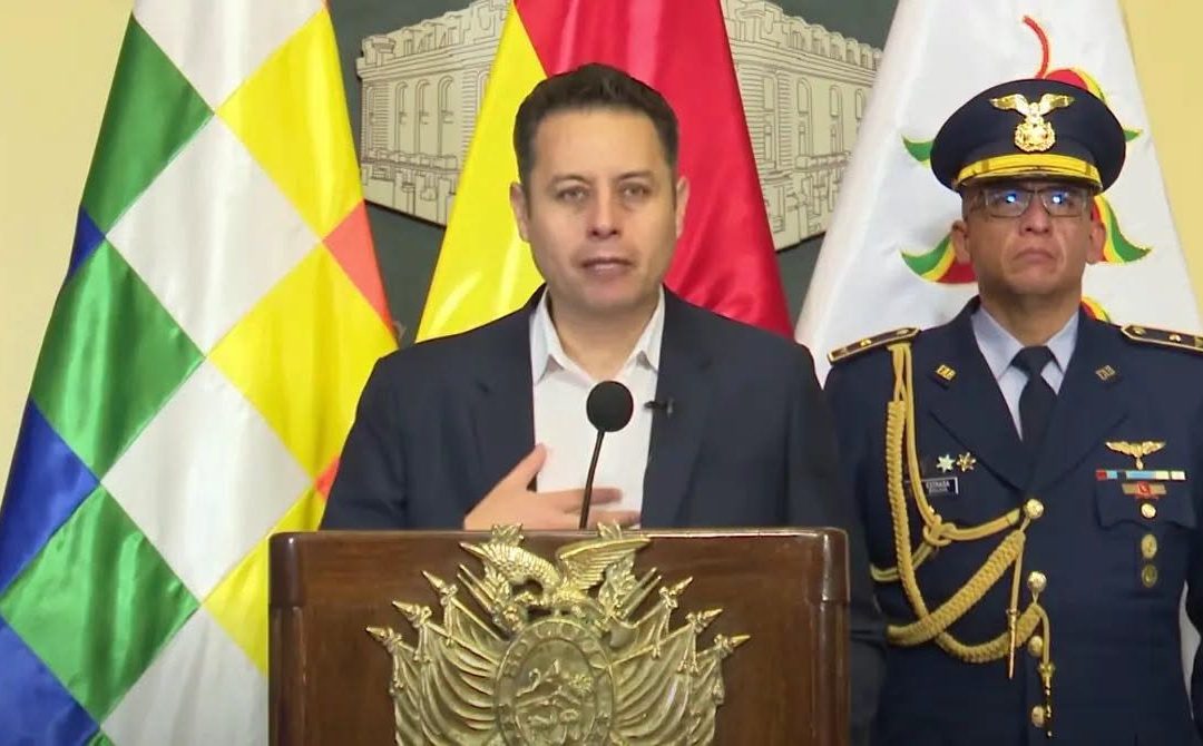 LARA ACUSA A JEFE DE INTELIGENCIA DE ARMARLE UN CASO Y ADVIERTE A PAZ: “EL PODER NO ES ETERNO”