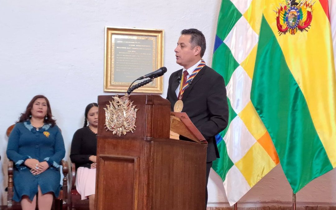 LARA FRENA LA POSESIÓN DE URIOSTE Y CUESTIONA LA DECISIÓN DE ÁVILA