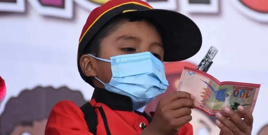 EDUCACIÓN CONFIRMA PAGO DEL JUANCITO PINTO DESDE EL 26 DE OCTUBRE