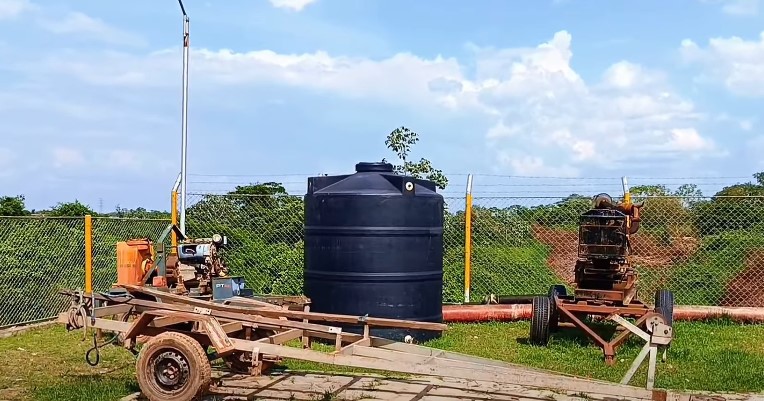 TRINIDAD CON UNA SOLO UNA BOMBA PARA ENFRENTAR LAS LLUVIAS