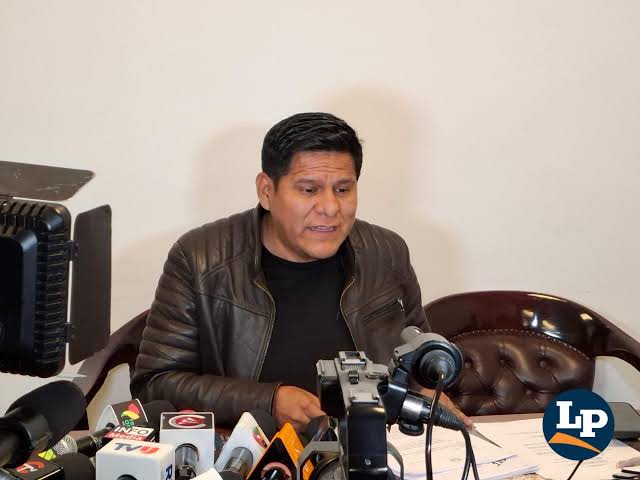 PACHECO RECHAZA RENUNCIAR Y ATRIBUYE SANCIÓN DE EE.UU. A REPRESALIAS POLÍTICAS
