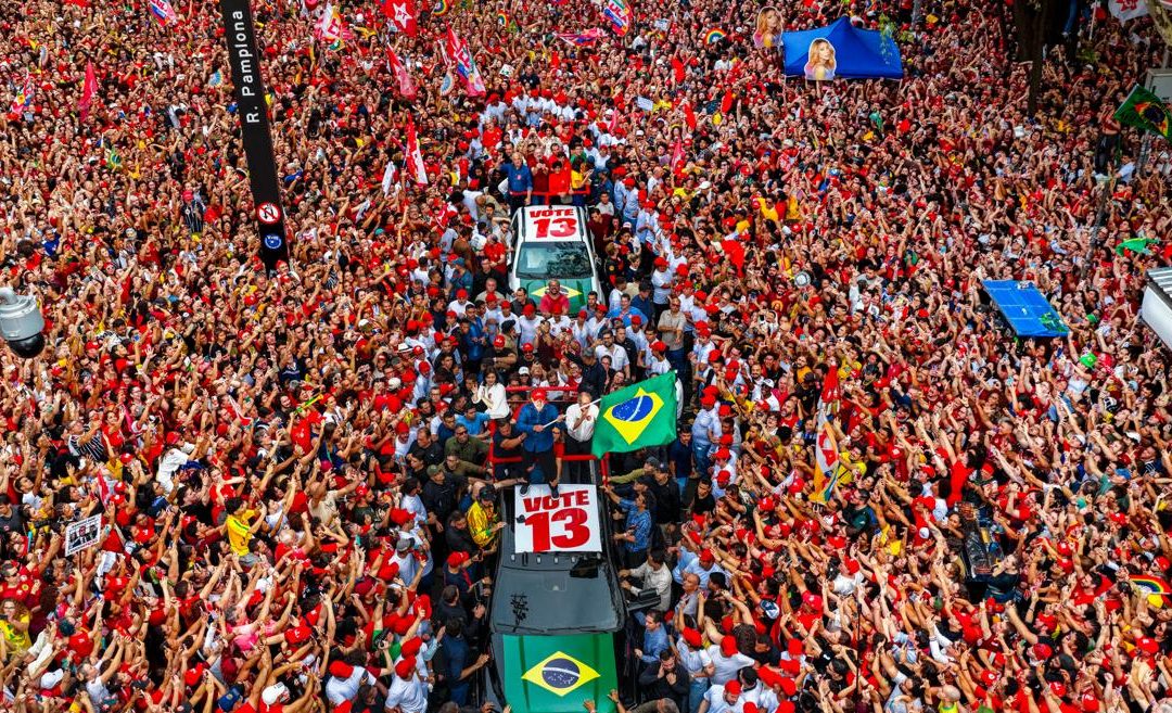 BRASIL VOTA BAJO MÁXIMA TENSIÓN ENTRE LULA Y FLÁVIO BOLSONARO