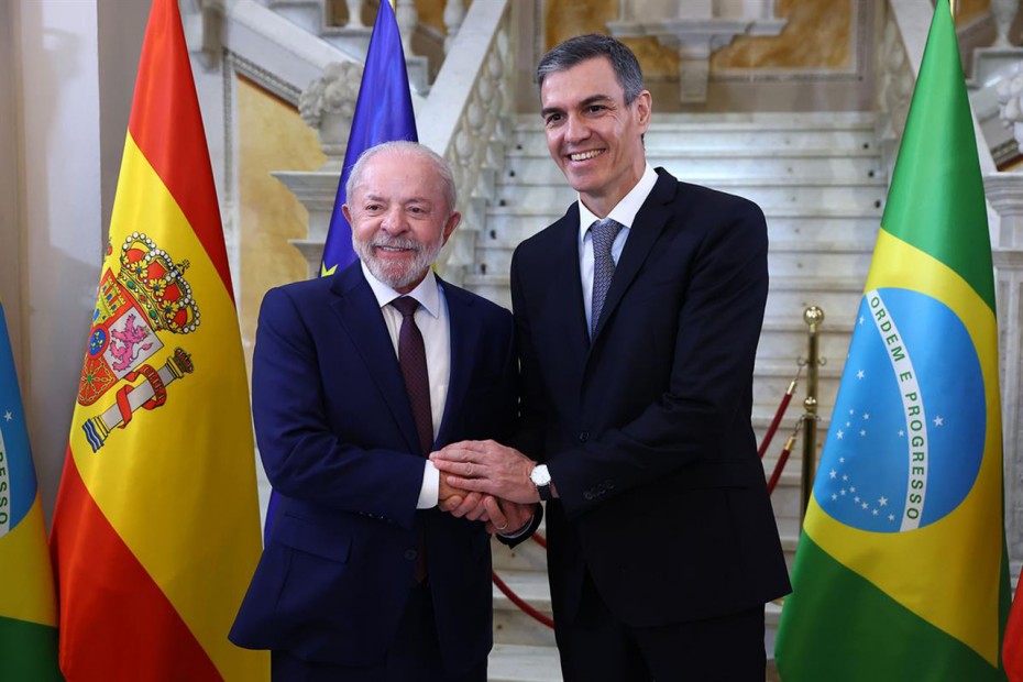 LULA RECIBE RESPALDO INTERNACIONAL TRAS IMPONERSE EN BRASIL Y ASEGURAR OTRO MANDATO