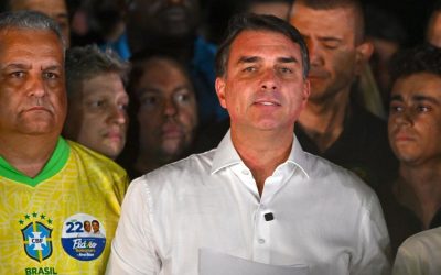 ¡ESCÁNDALO INTERNACIONAL! DIFUNDEN EL MOMENTO DE LA FUGA DE FLÁVIO BOLSONARO DESDE ARGENTINA Y SALPICAN AL GOBIERNO DE MILEI